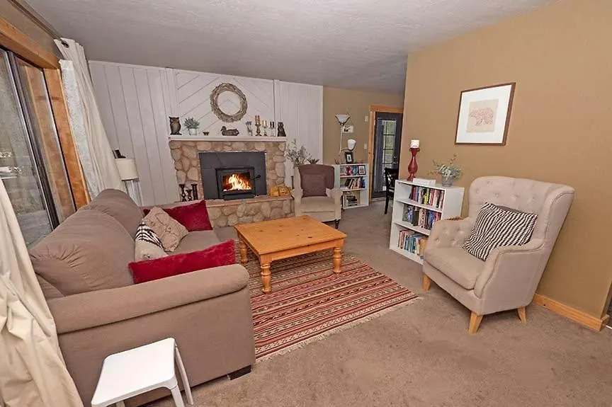 بيت للعطل 750 Stanford Avenue Cabin سووث لاك تاهوي