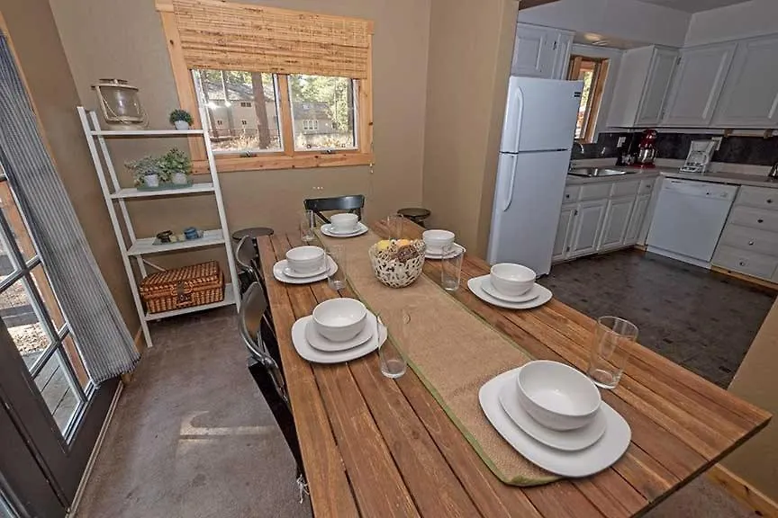 بيت للعطل 750 Stanford Avenue Cabin سووث لاك تاهوي